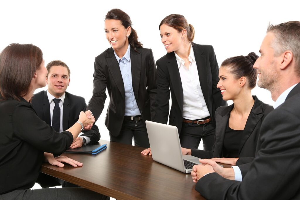 New federal contractor team planning a bid without a past performance record